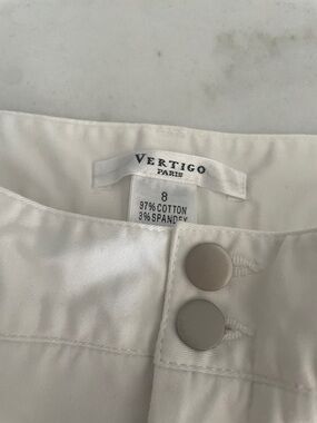 NEW.  Vertigo Paris Off-White Cotton Blend Pants with Snap Buttons